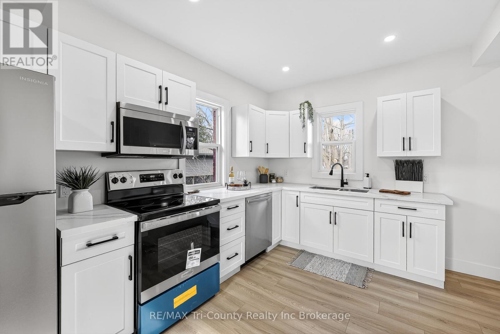 394 Wellington Street, Ingersoll, Ontario  N5C 1T6 - Photo 7 - X12903776