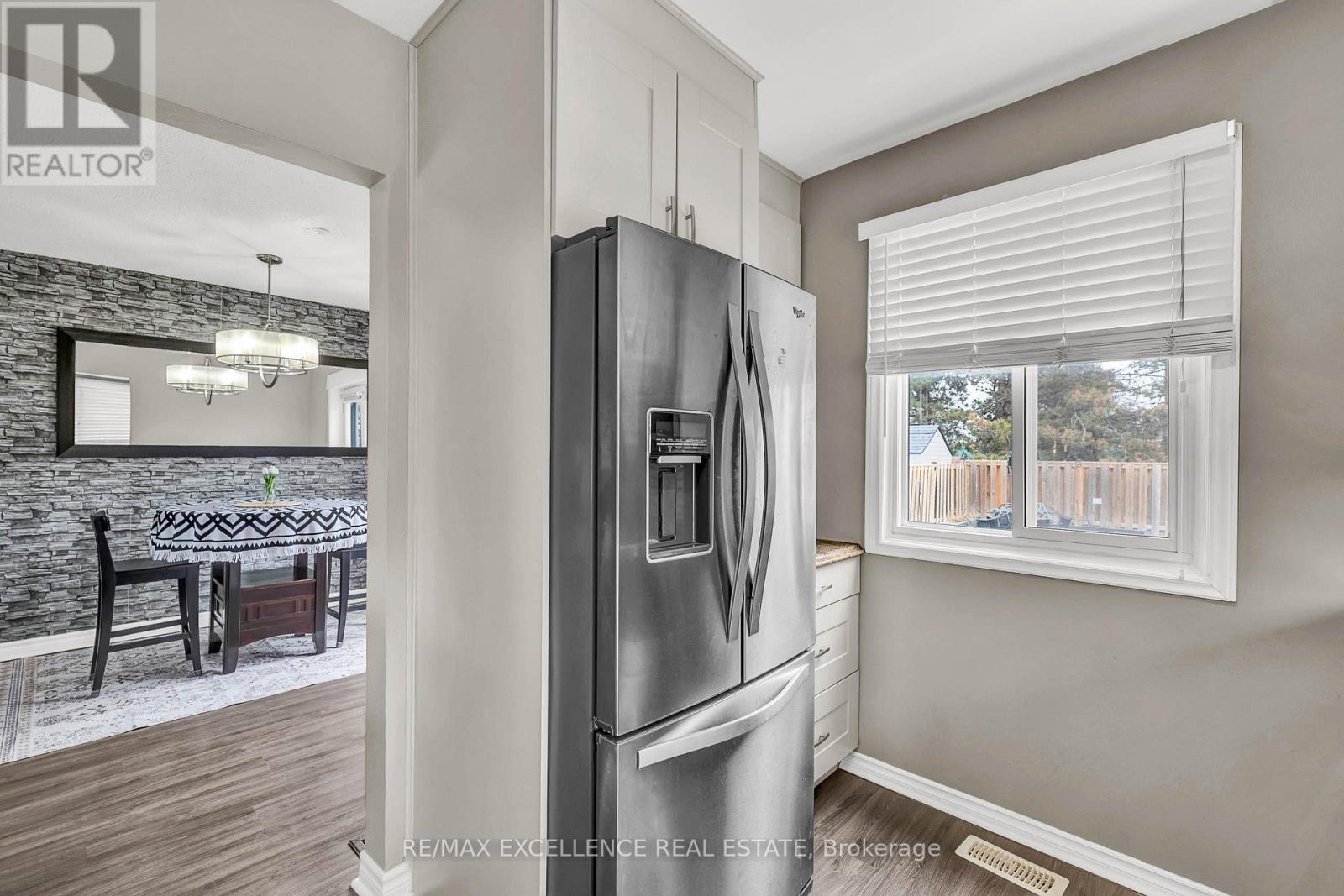 231 Rosedale Drive, Whitby, Ontario  L1N 1Z2 - Photo 12 - E12876930