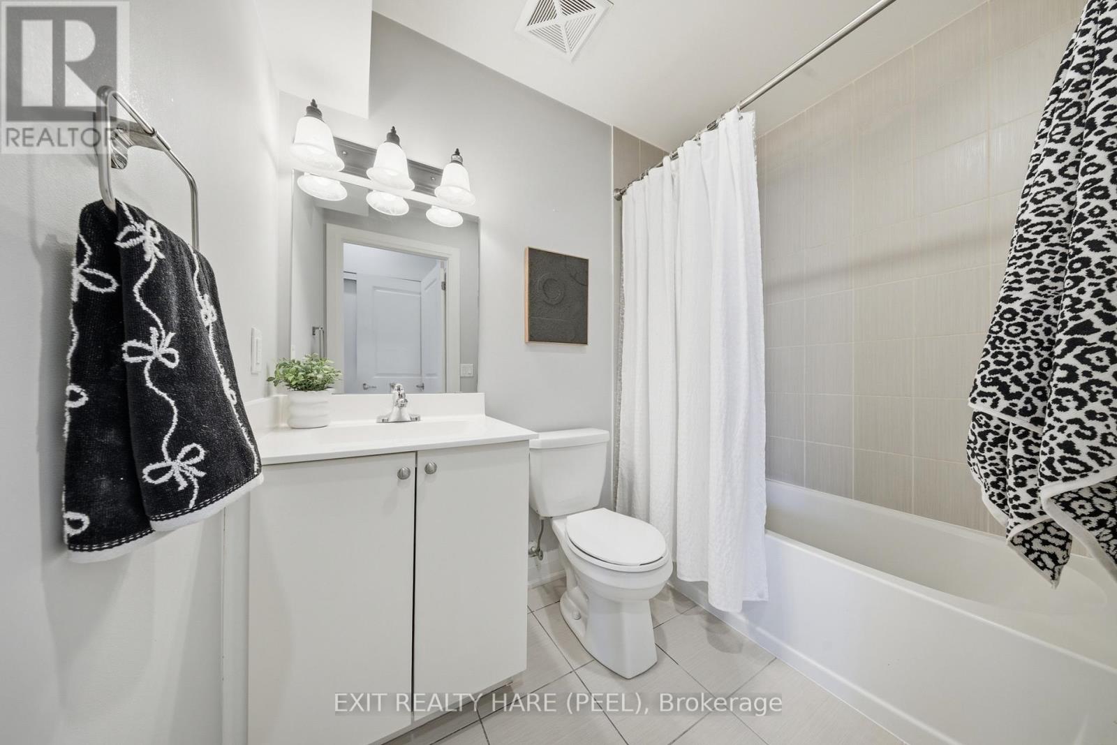 702 - 48 Coles Avenue, Vaughan, Ontario  L4L 0J1 - Photo 17 - N12901128