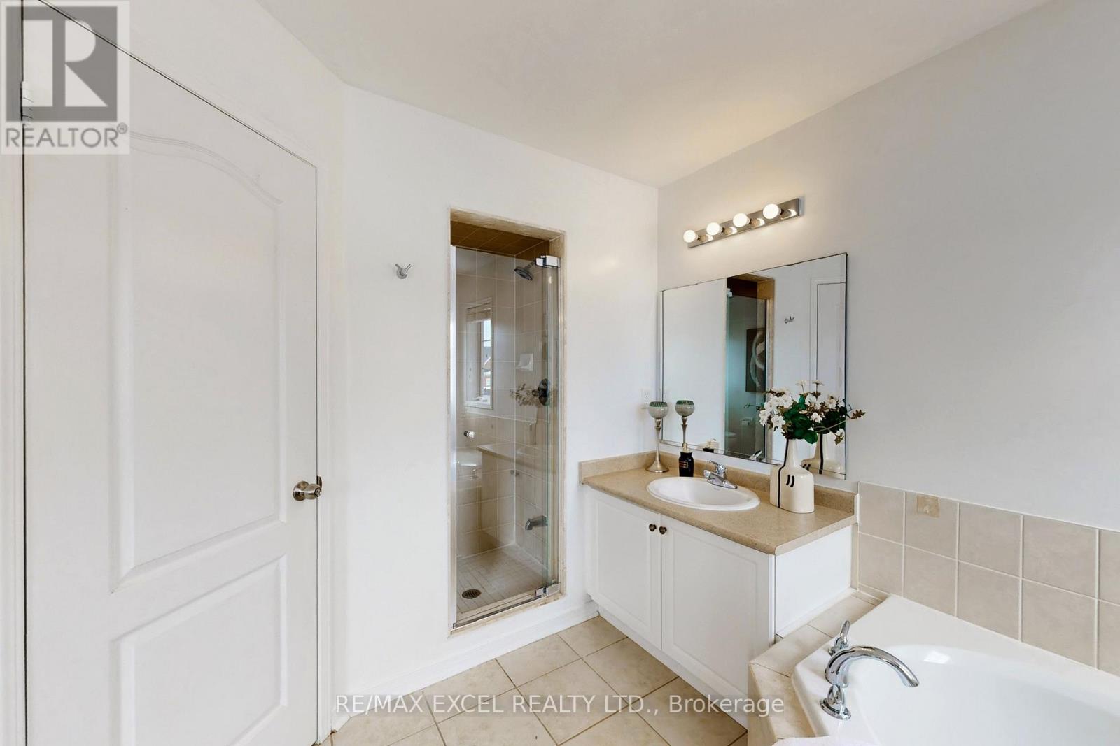 43 Evaridge Drive, Markham, Ontario  L6B 1E7 - Photo 20 - N12901614