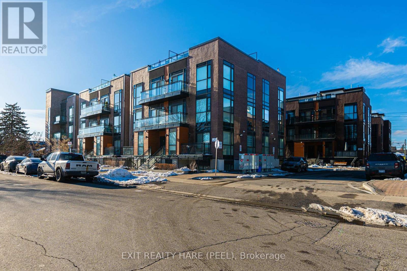 702 - 48 COLES AVENUE, Vaughan, Ontario