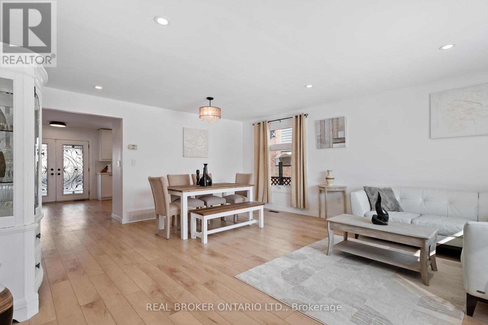 24 Keefer Road, Thorold, Ontario  L2V 4Y4 - Photo 10 - X12804280