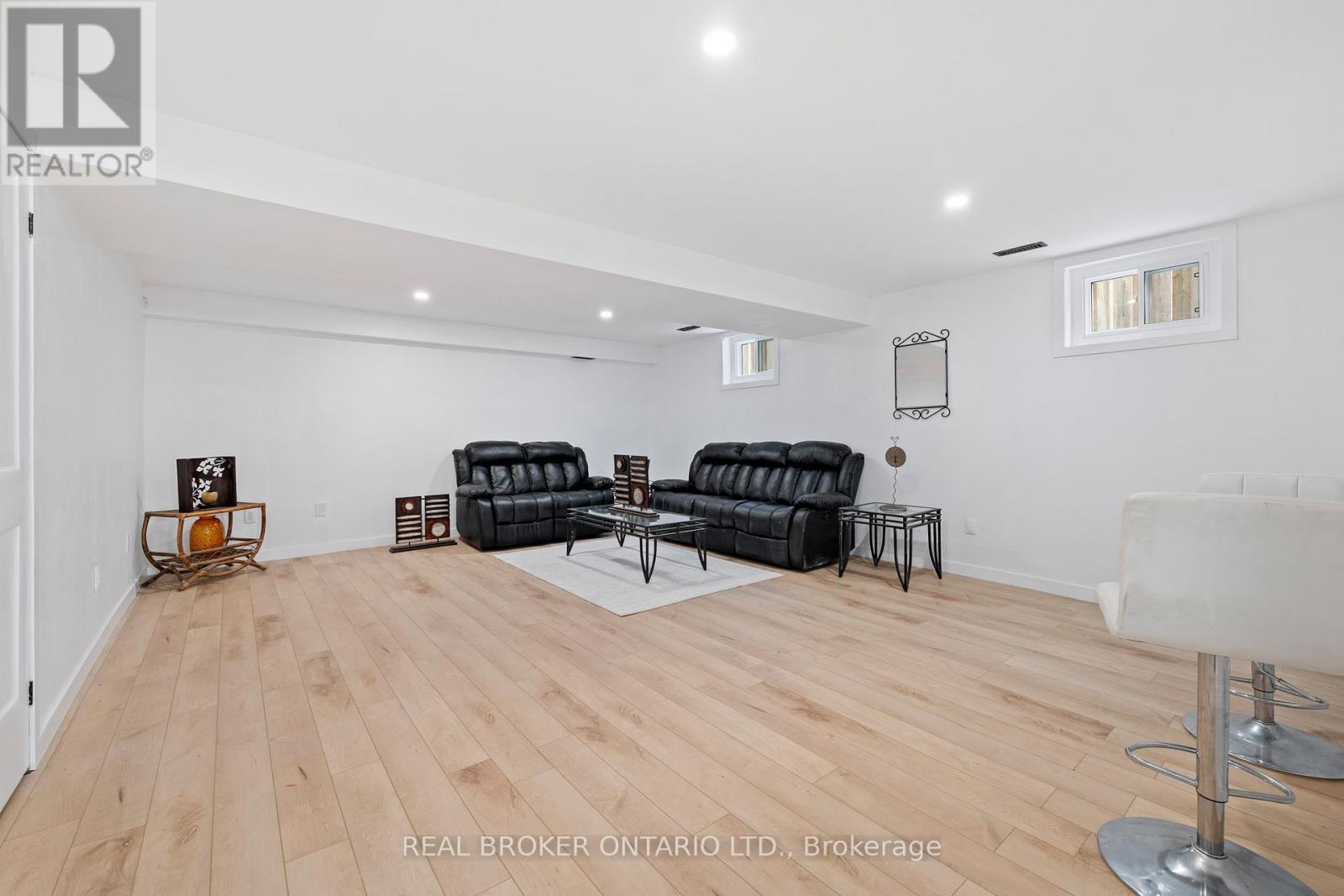 24 Keefer Road, Thorold, Ontario  L2V 4Y4 - Photo 33 - X12804280