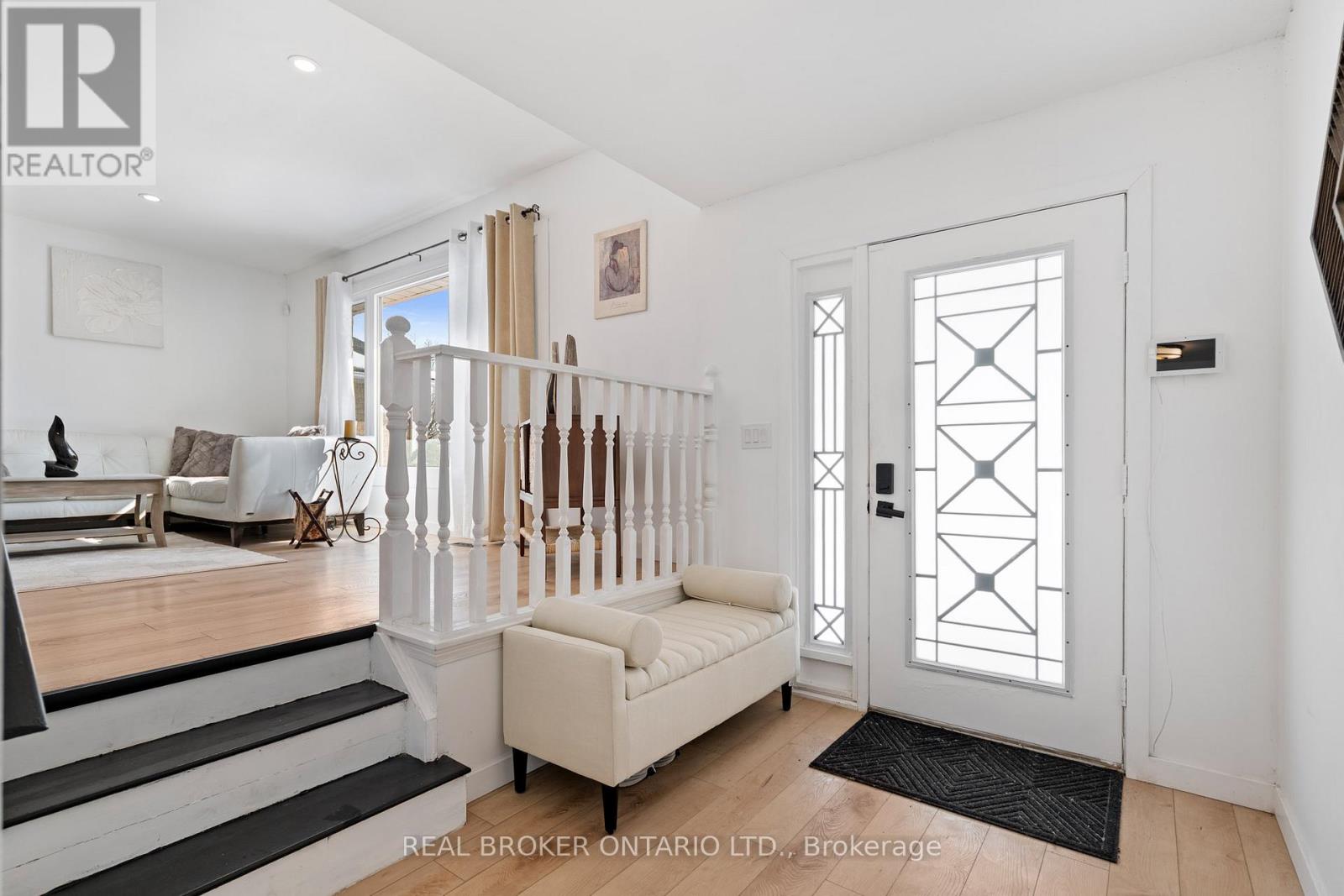 24 Keefer Road, Thorold, Ontario  L2V 4Y4 - Photo 7 - X12804280