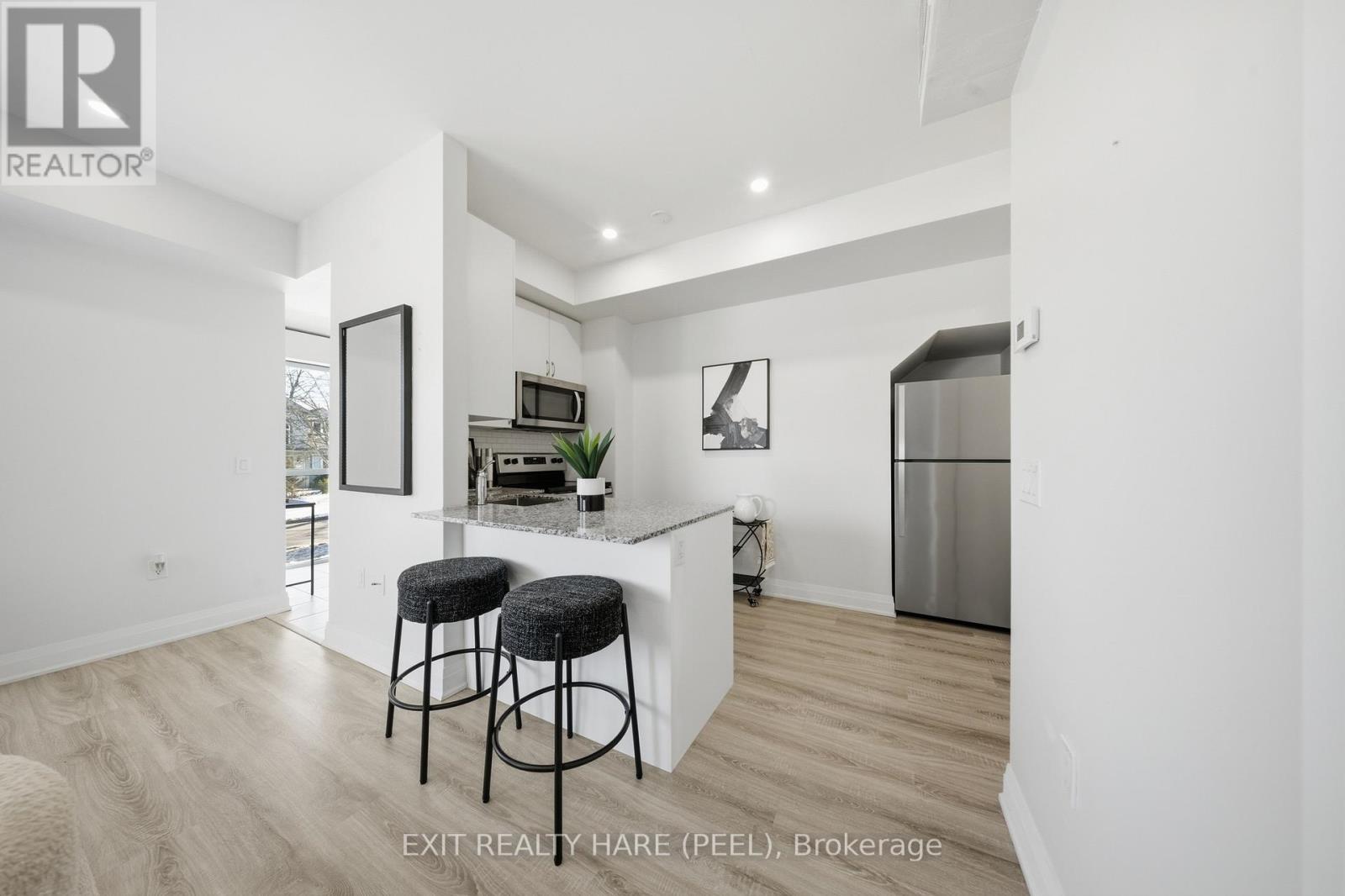 702 - 48 Coles Avenue, Vaughan, Ontario  L4L 0J1 - Photo 13 - N12901128