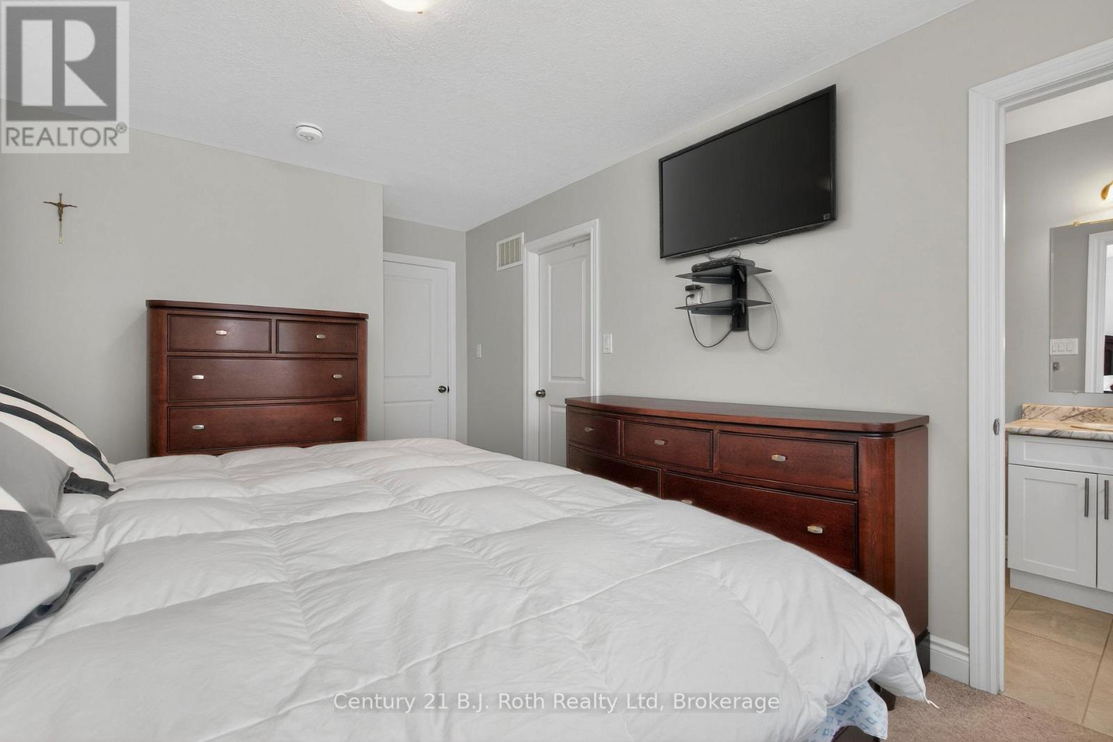 54 Ralph Dalton Boulevard, Tay (Victoria Harbour), Ontario  L0K 2A0 - Photo 15 - S12903728