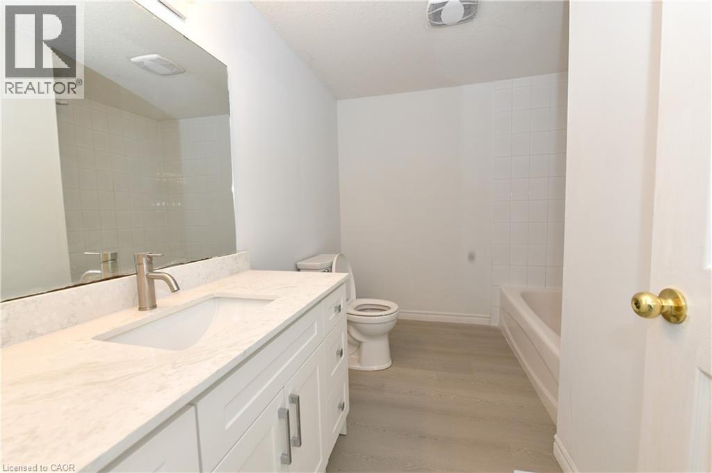 53 Foxglove Crescent, Kitchener, Ontario  N2E 3Y7 - Photo 9 - 40813060