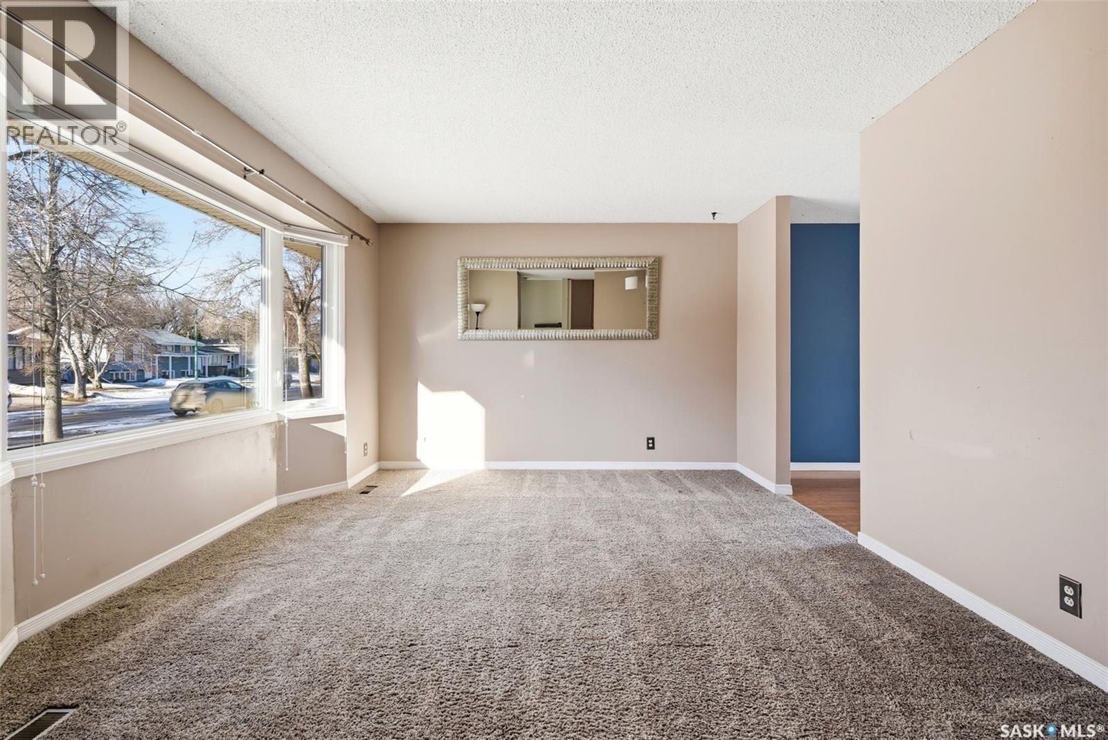 248 Habkirk Drive, Regina, Saskatchewan  S4S 5X8 - Photo 6 - SK030843