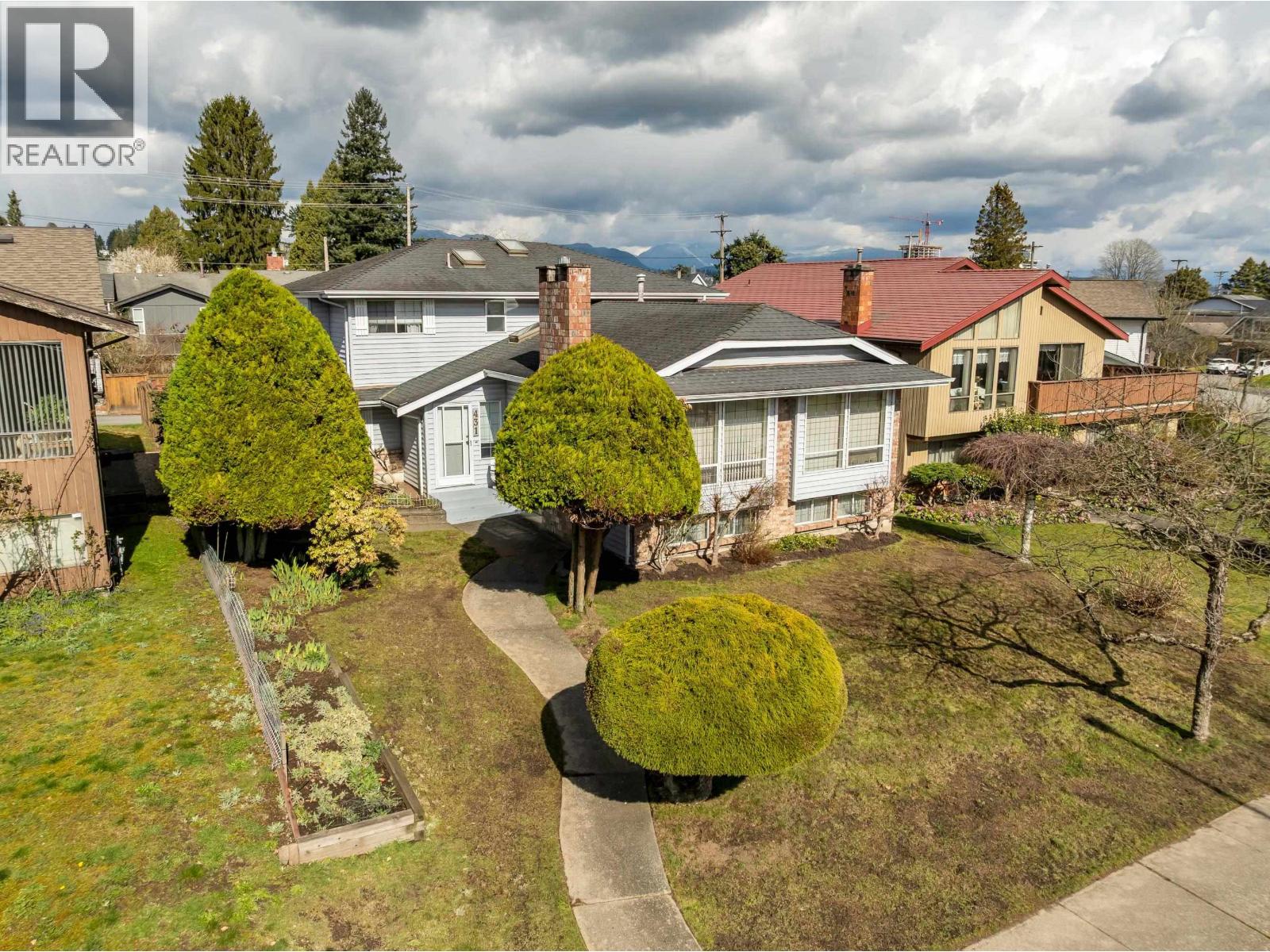 431 Glenbrook Drive, New Westminster, British Columbia  V3L 5J3 - Photo 1 - R3101466
