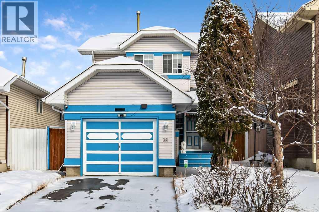 38 Martinwood Road NE, Calgary, Alberta  T3J 3H5 - Photo 2 - A2290628