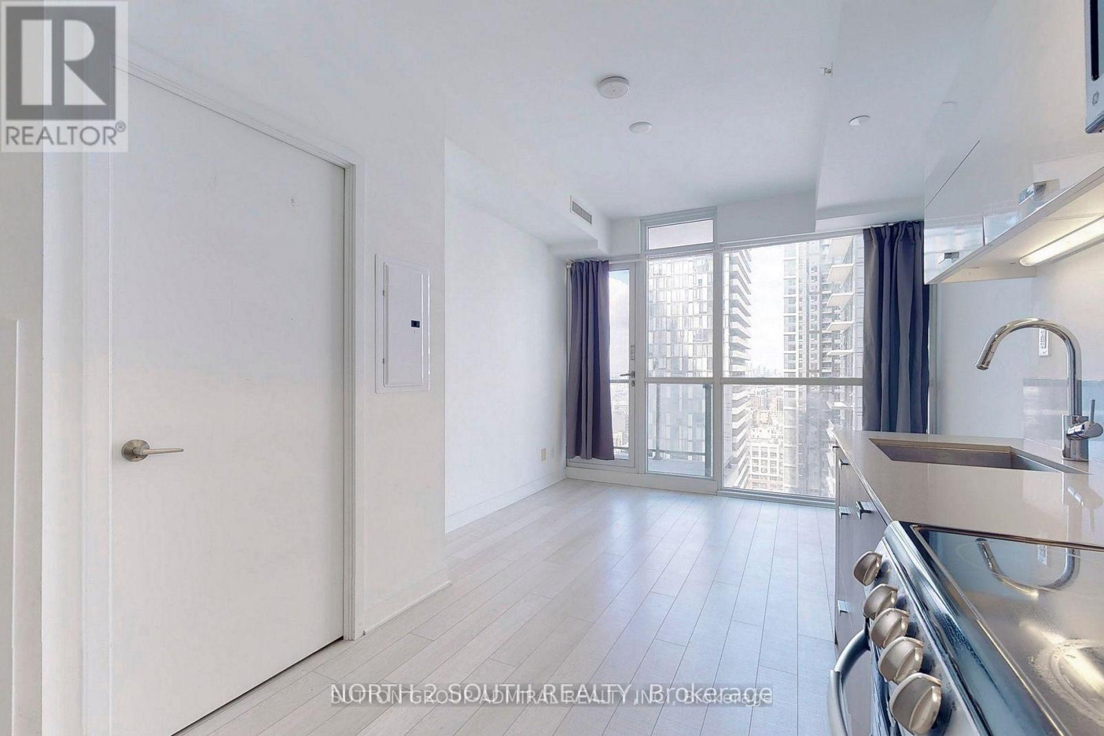 2703 - 290 Adelaide Street W, Toronto (Waterfront Communities), Ontario  M5V 0P3 - Photo 11 - C12903718