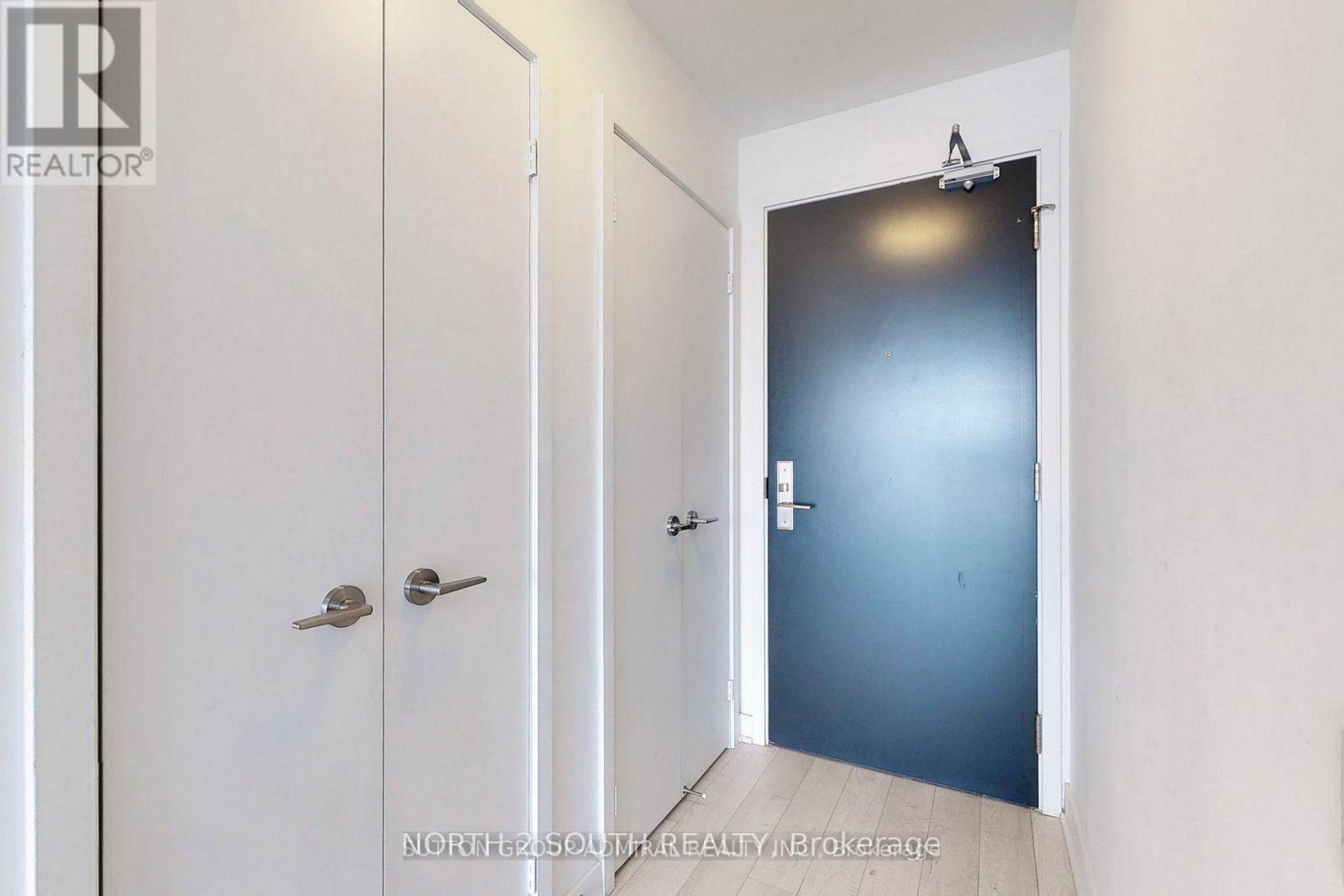 2703 - 290 Adelaide Street W, Toronto (Waterfront Communities), Ontario  M5V 0P3 - Photo 16 - C12903718