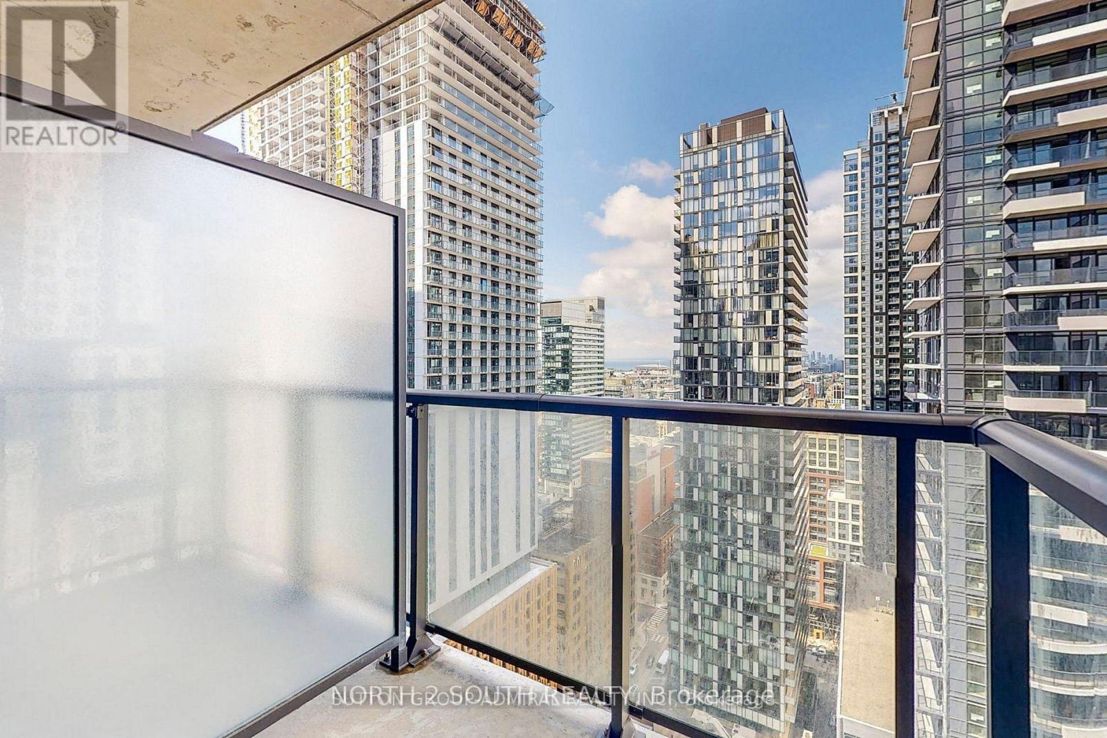 2703 - 290 Adelaide Street W, Toronto (Waterfront Communities), Ontario  M5V 0P3 - Photo 18 - C12903718