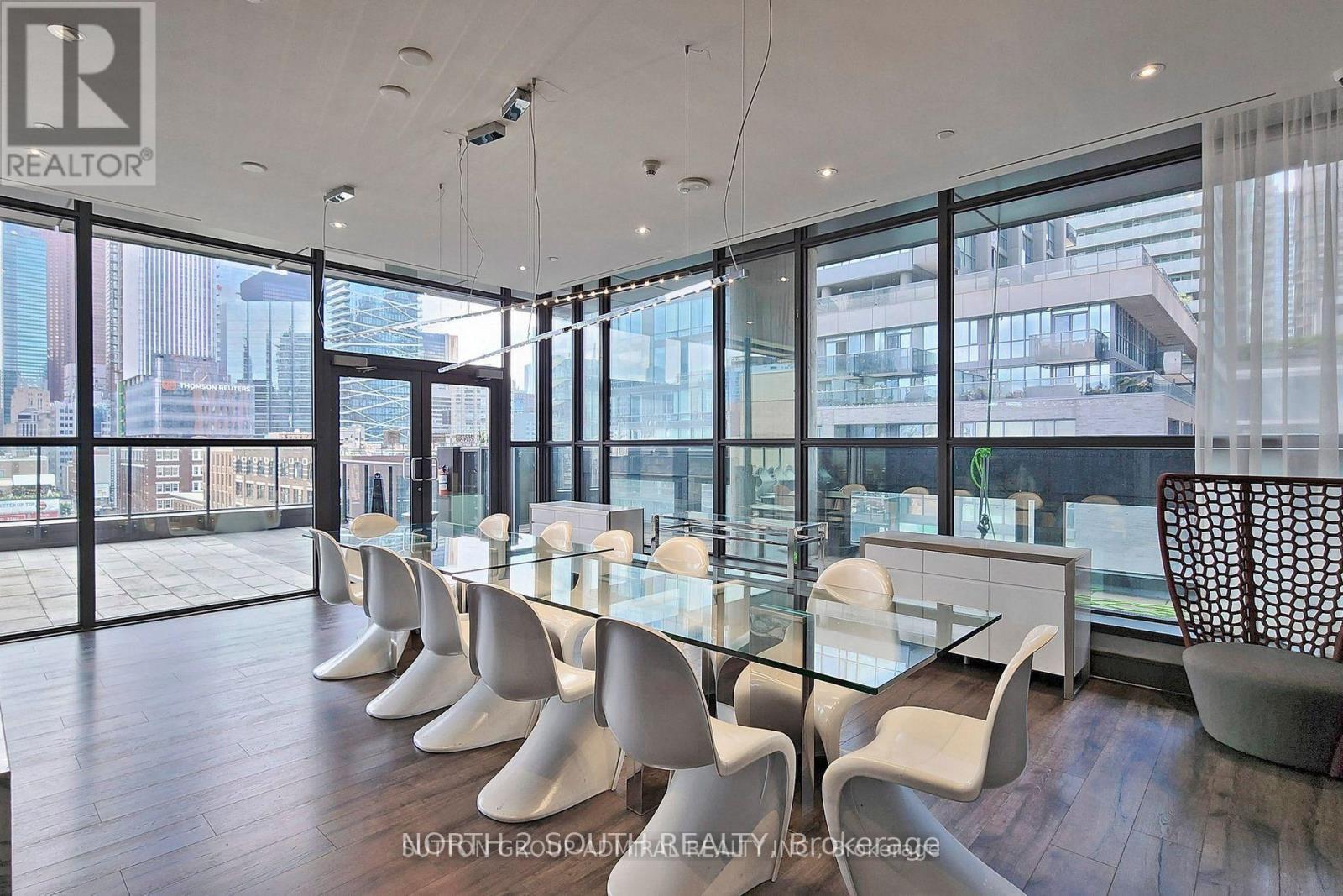 2703 - 290 Adelaide Street W, Toronto (Waterfront Communities), Ontario  M5V 0P3 - Photo 23 - C12903718