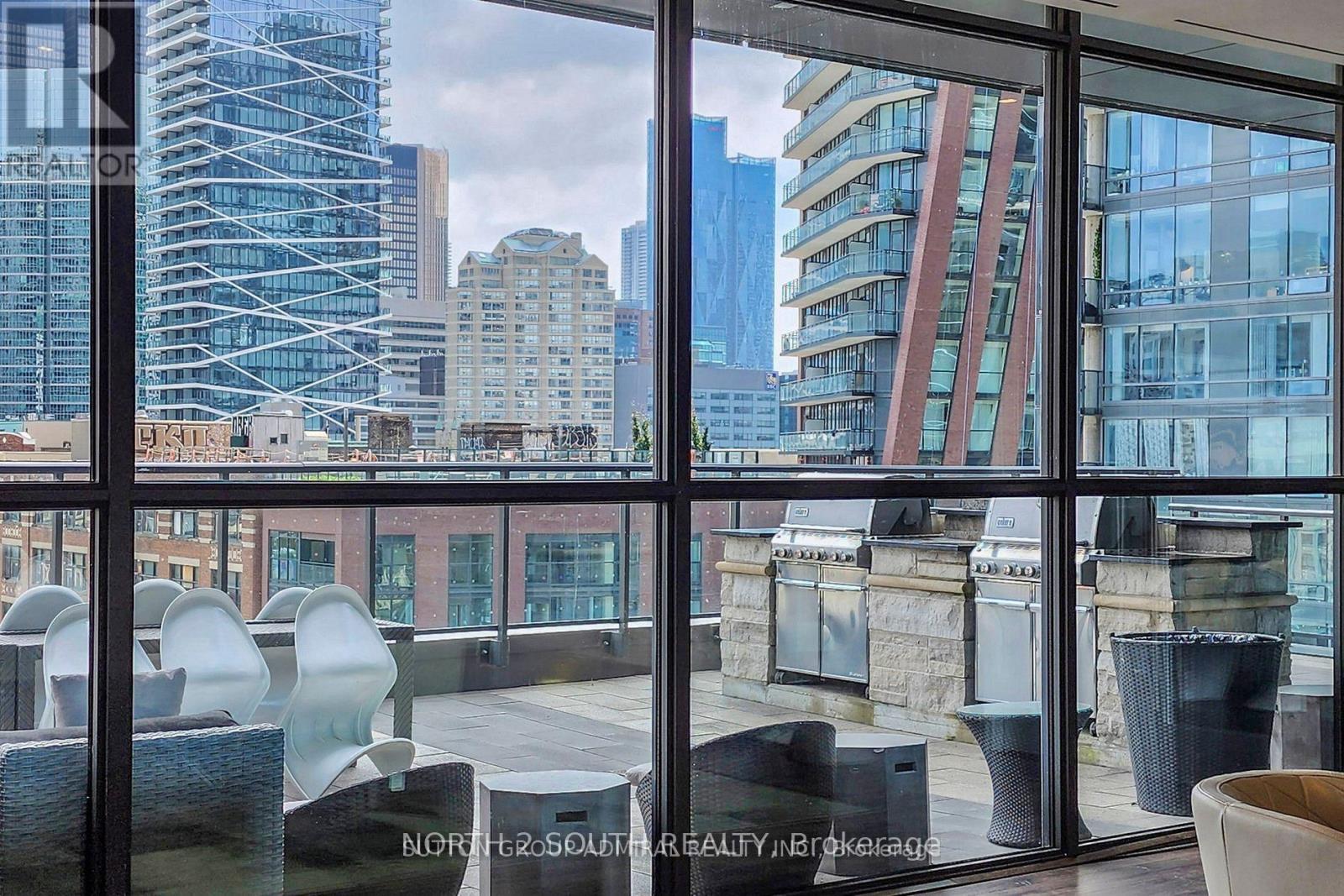 2703 - 290 Adelaide Street W, Toronto (Waterfront Communities), Ontario  M5V 0P3 - Photo 24 - C12903718