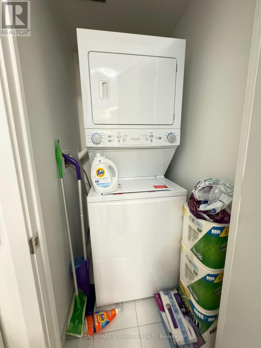 820 - 158 Front Street E, Toronto, Ontario  M5A 0K9 - Photo 15 - C12903812