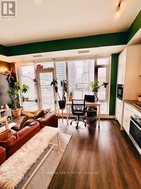 1005 - 21 Widmer Street, Toronto (Waterfront Communities), Ontario  M5V 0B8 - Photo 3 - C12903844