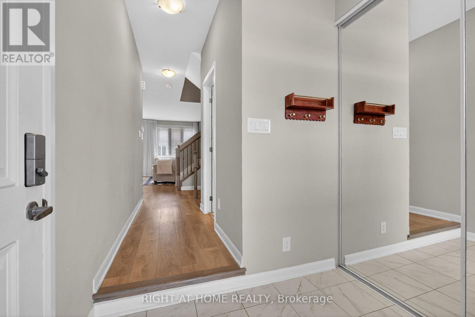 577 Decoeur Drive, Ottawa, Ontario  K4A 5G6 - Photo 3 - X12903780