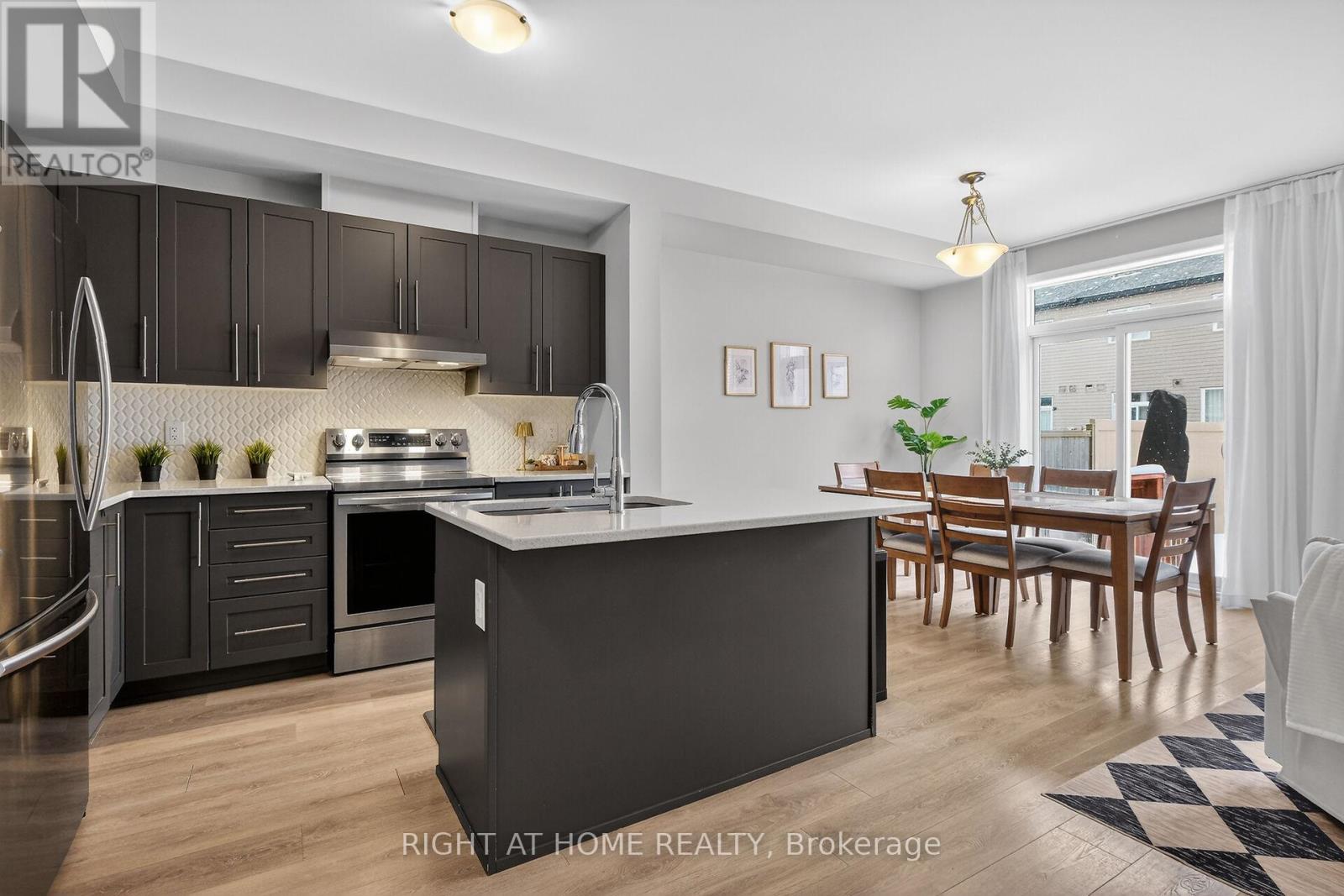 577 Decoeur Drive, Ottawa, Ontario  K4A 5G6 - Photo 5 - X12903780