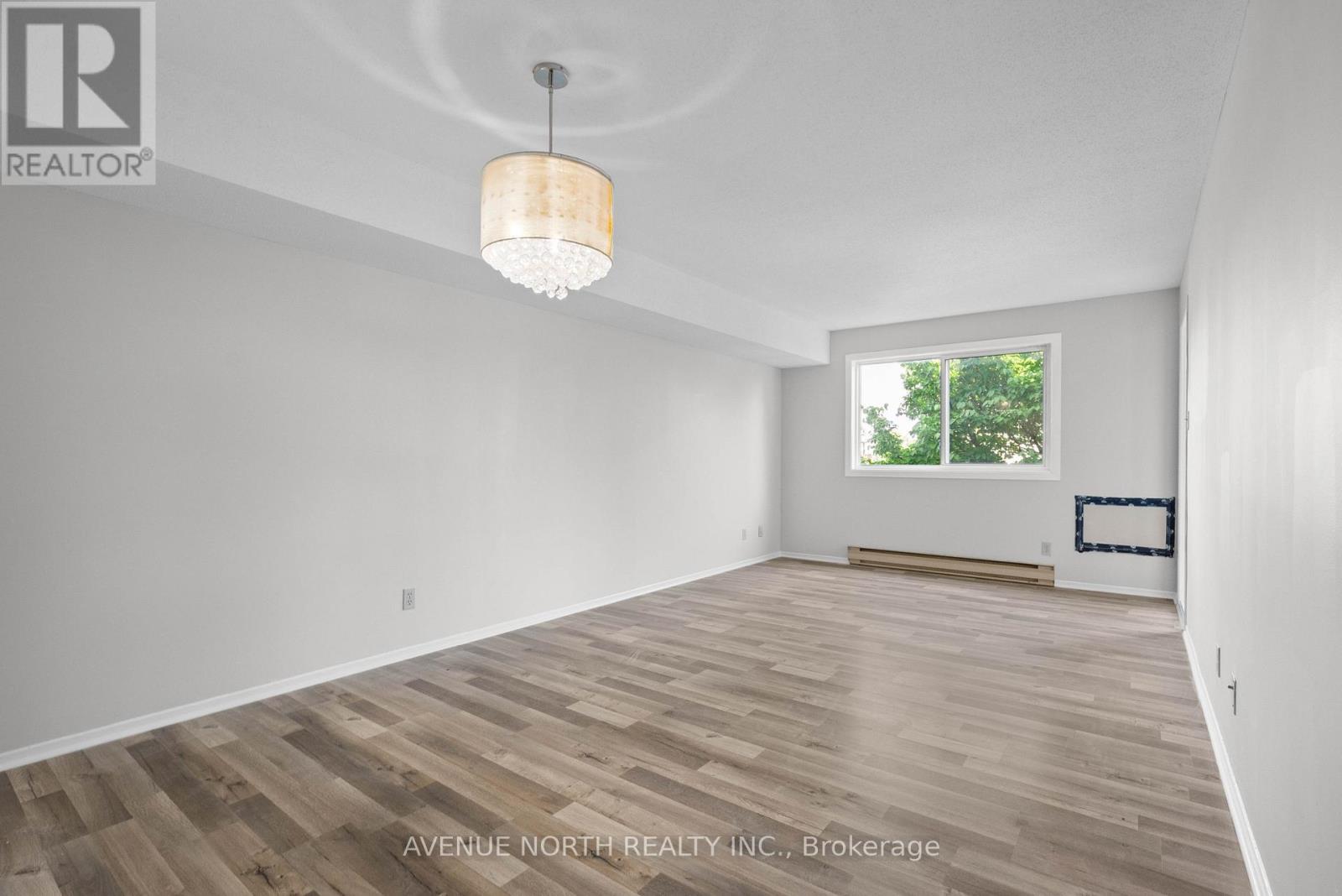 323 - 318 Lorry Greenberg Drive, Ottawa, Ontario  K1T 2R5 - Photo 11 - X12903784