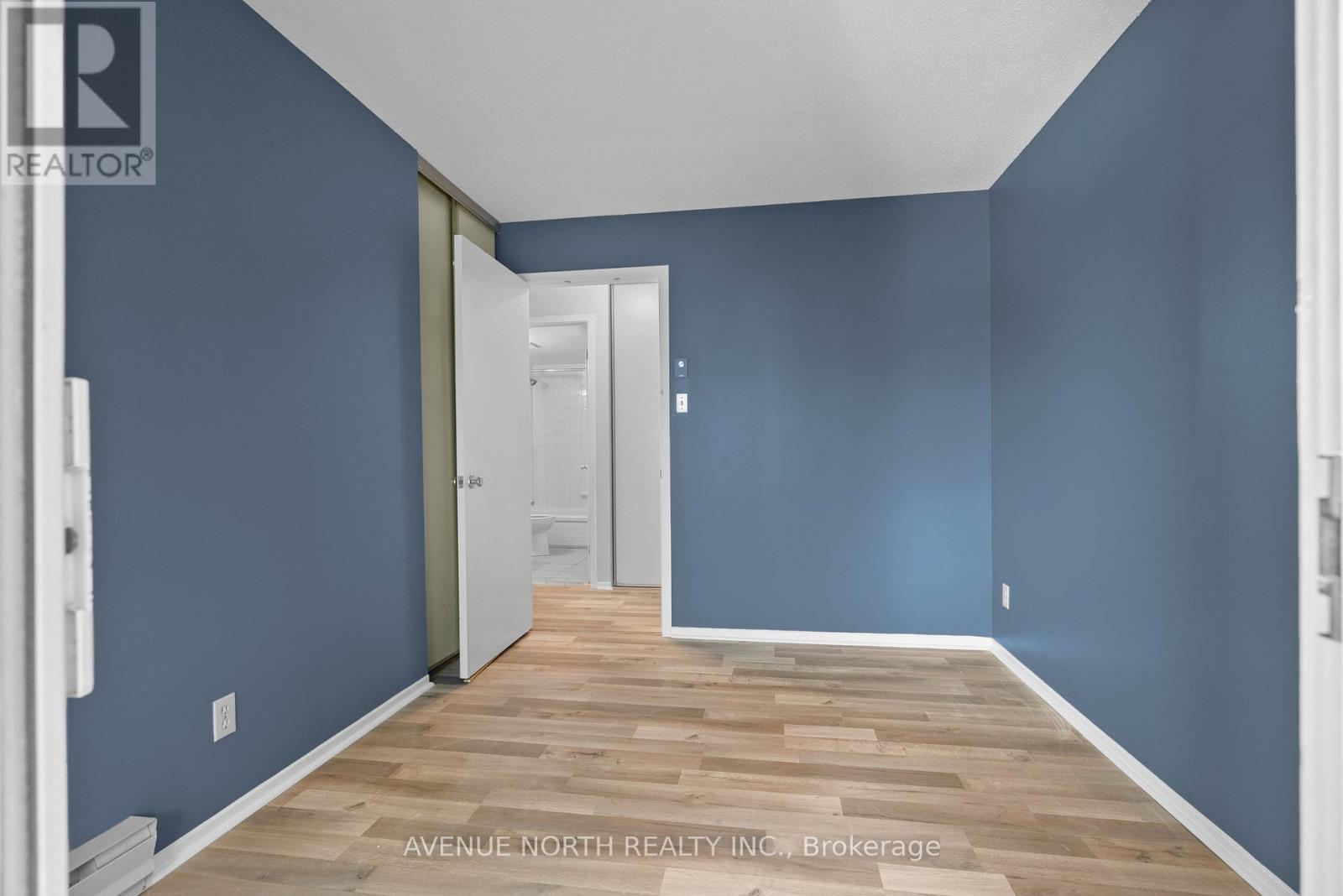 323 - 318 Lorry Greenberg Drive, Ottawa, Ontario  K1T 2R5 - Photo 16 - X12903784