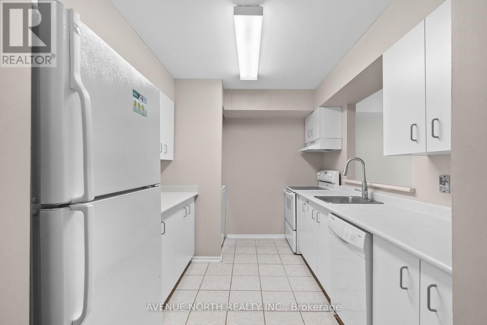 323 - 318 Lorry Greenberg Drive, Ottawa, Ontario  K1T 2R5 - Photo 5 - X12903784