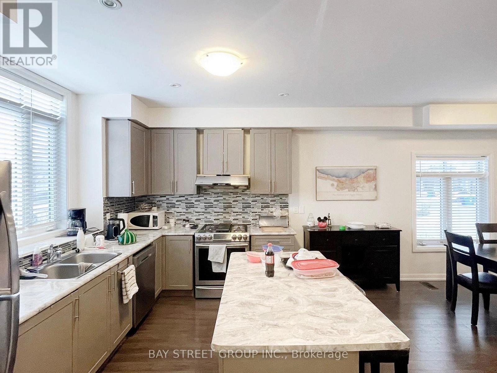 2 Longshore Way, Whitby, Ontario  L1N 0M1 - Photo 5 - E12903816