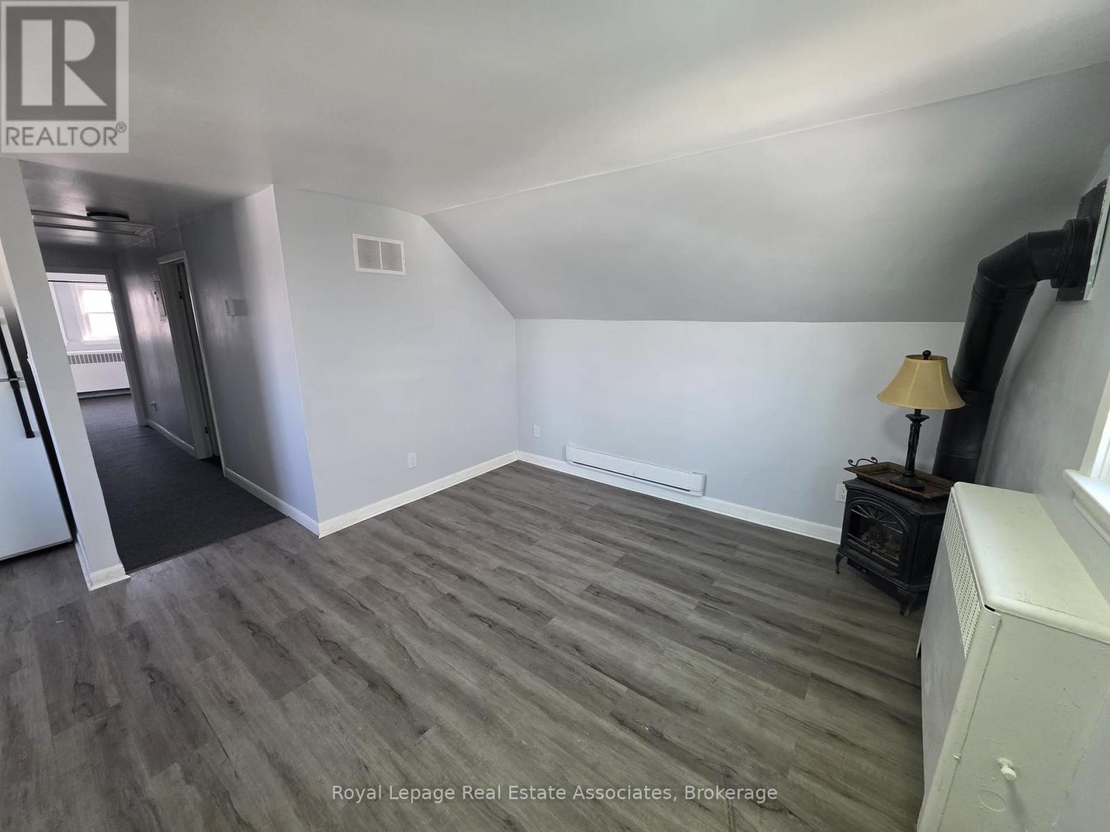 Unit 3 - 5957 Barker Street, Niagara Falls, Ontario L2G 1Y5 - Photo 13 - X12829150
