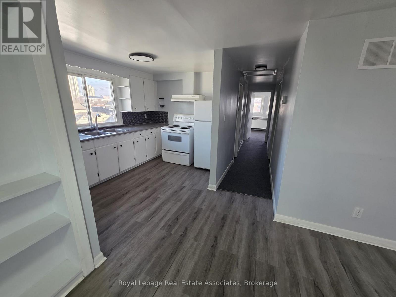 Unit 3 - 5957 Barker Street, Niagara Falls, Ontario L2G 1Y5 - Photo 4 - X12829150