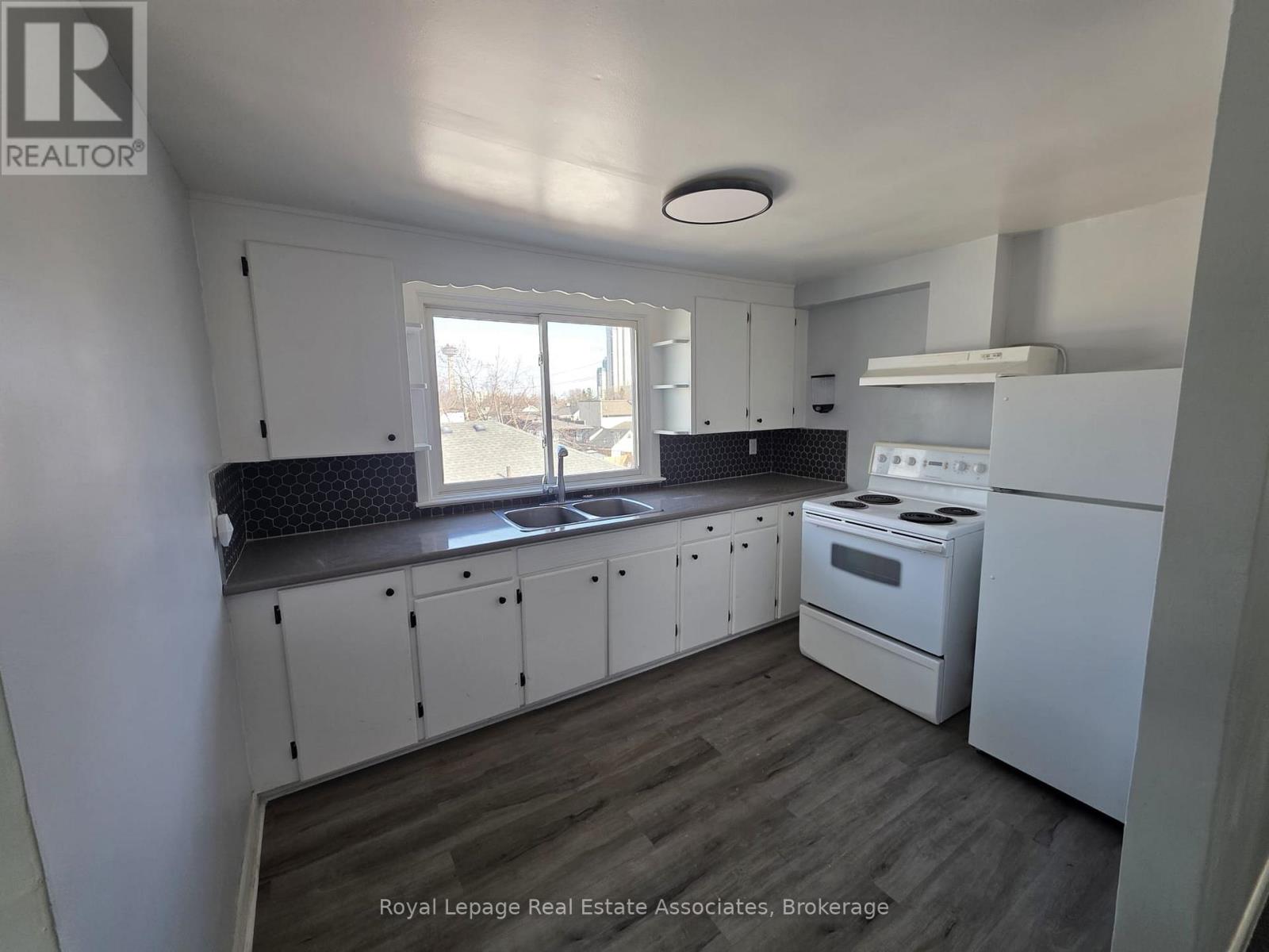 Unit 3 - 5957 Barker Street, Niagara Falls, Ontario L2G 1Y5 - Photo 14 - X12829150