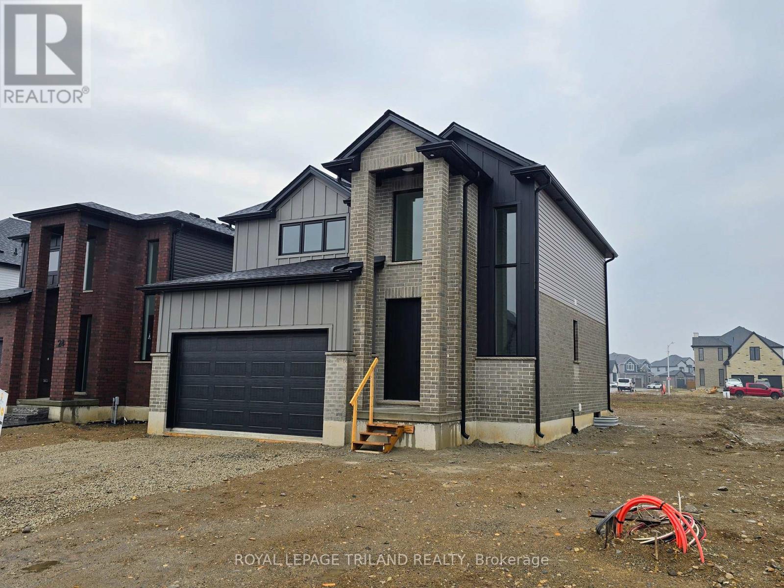 28 Allister Drive, Middlesex Centre, Ontario  N0L 1R0 - Photo 2 - X12442942