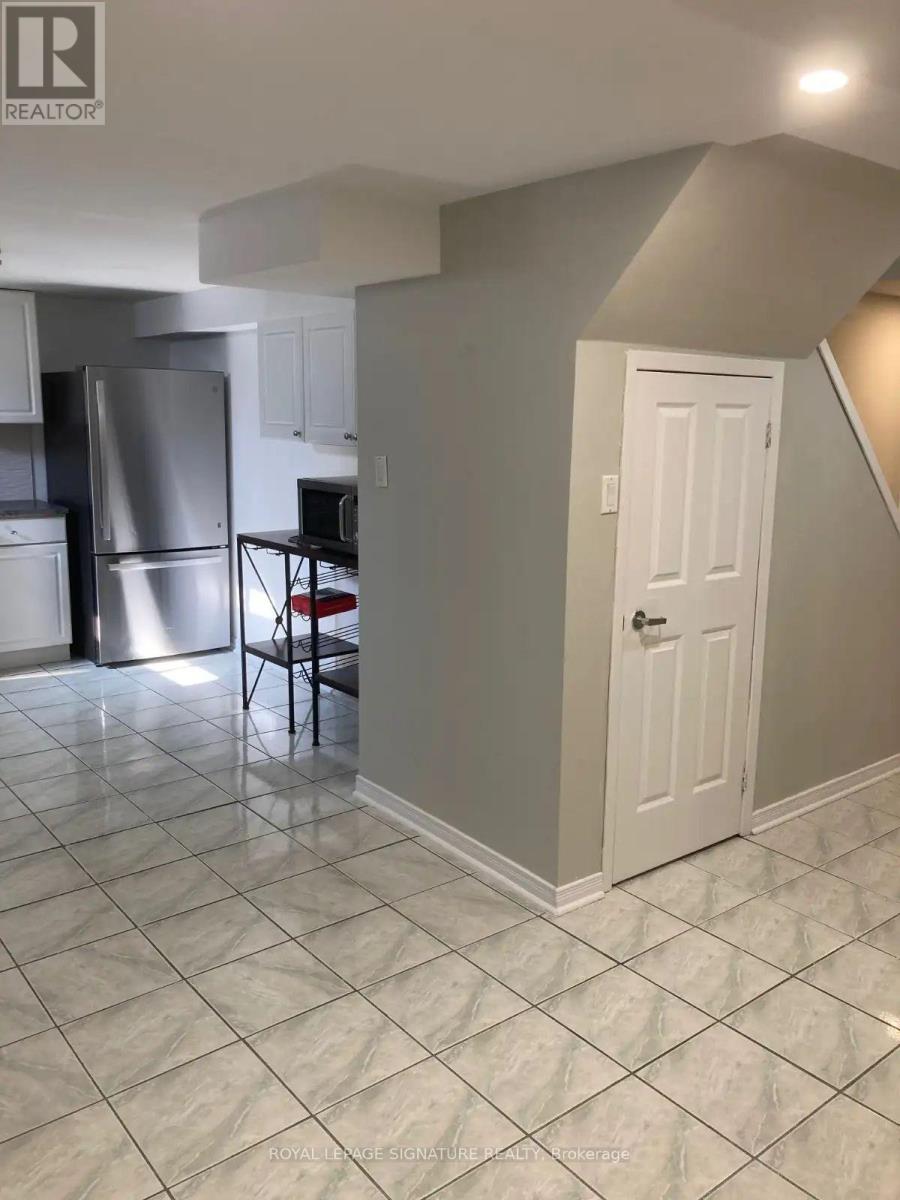 Basement - 154 Fifefield Drive, Vaughan (Maple), Ontario  L6A 1L1 - Photo 7 - N12903714