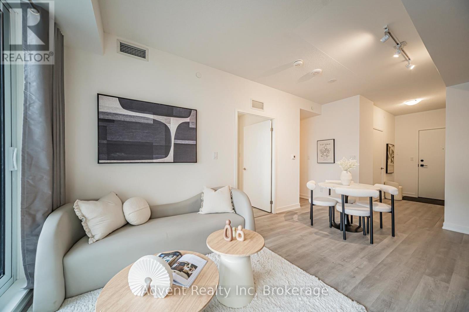 1208 - 8119 Birchmount Road, Markham (Unionville), Ontario  L6G 0H5 - Photo 4 - N12903756