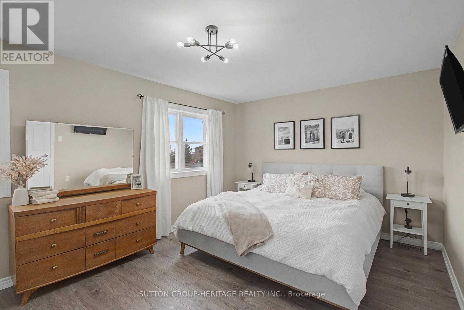 77 Lancaster Court, Georgina, Ontario  L4P 3Z9 - Photo 11 - N12903760