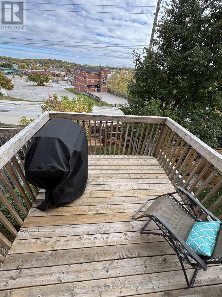 77 Lancaster Court, Georgina, Ontario  L4P 3Z9 - Photo 6 - N12903760