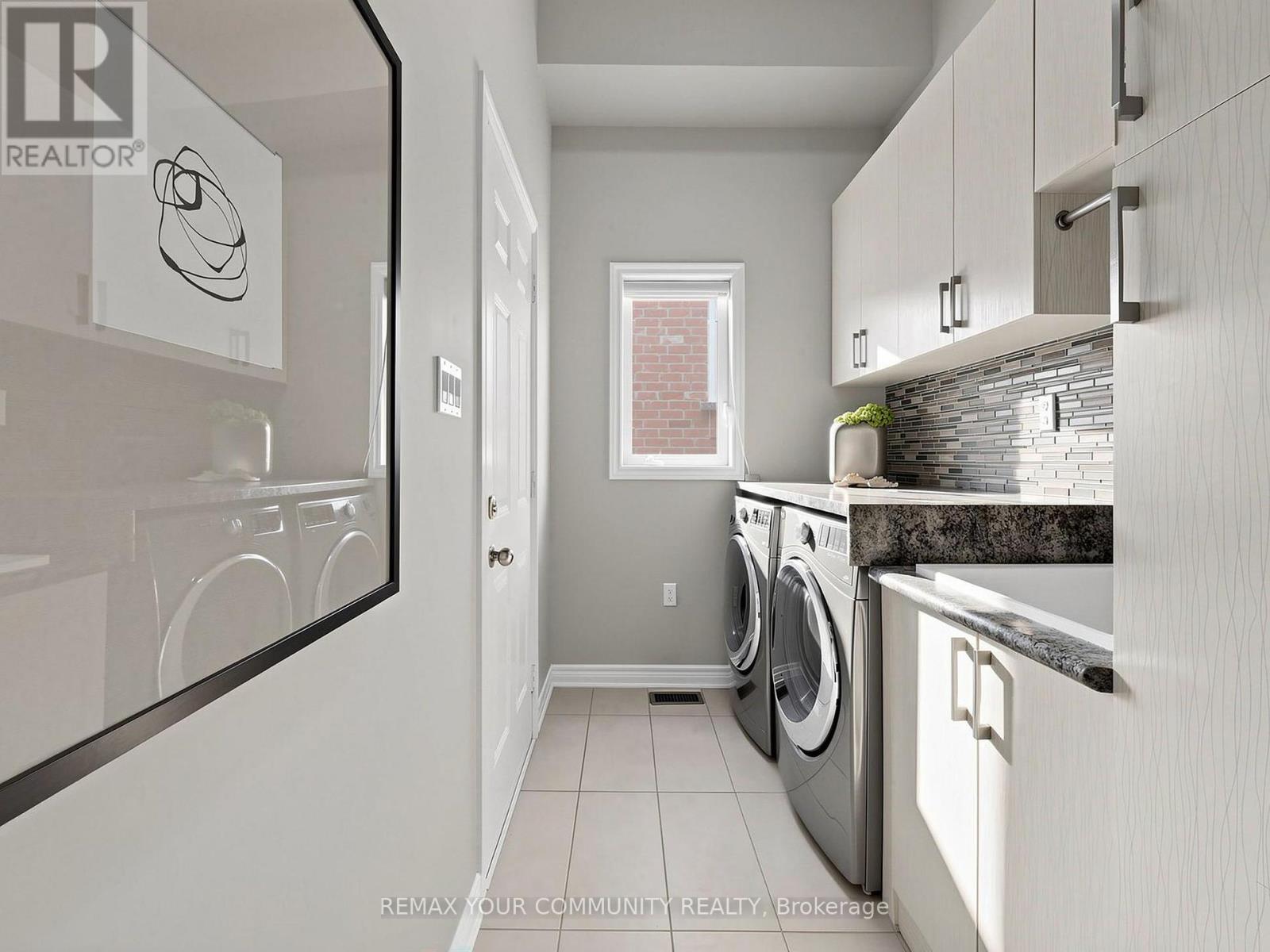 1189 Stuffles Crescent, Newmarket, Ontario  L3X 3H9 - Photo 19 - N12903802