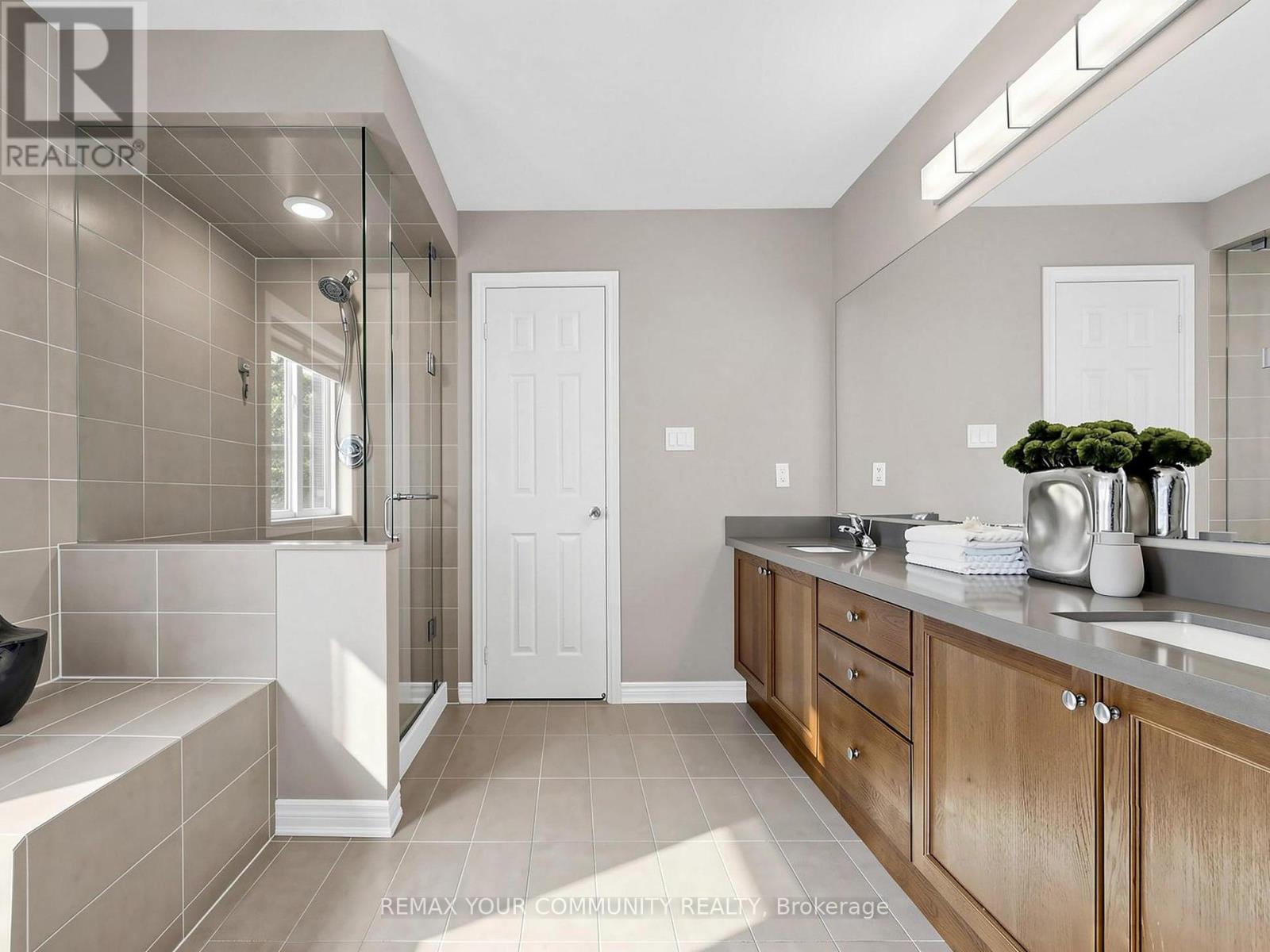 1189 Stuffles Crescent, Newmarket, Ontario  L3X 3H9 - Photo 25 - N12903802