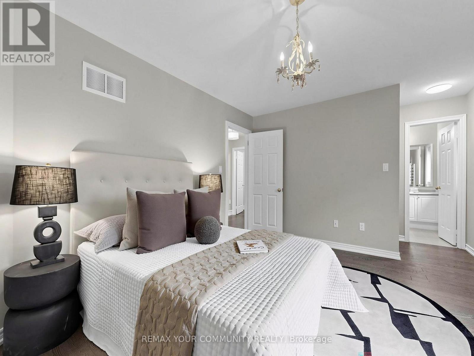 1189 Stuffles Crescent, Newmarket, Ontario  L3X 3H9 - Photo 33 - N12903802