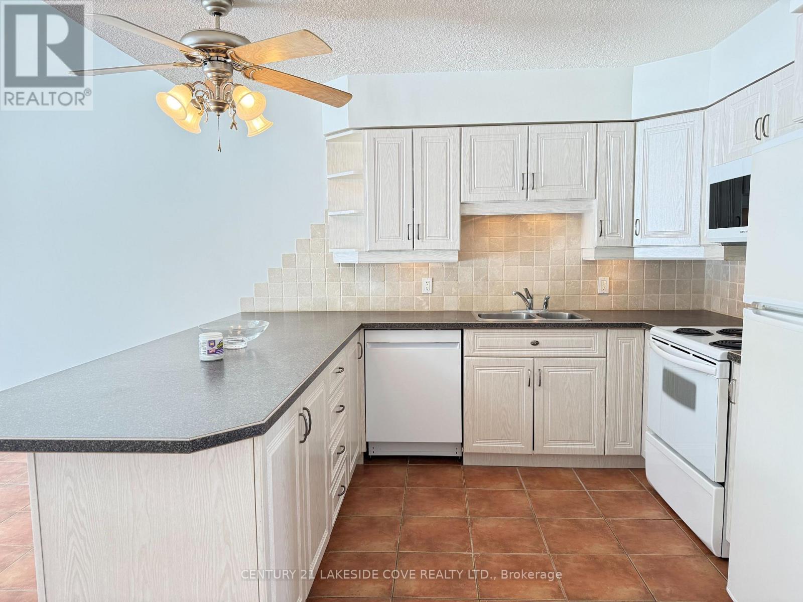 9 - 51 Laguna Parkway, Ramara, Ontario  L0K 1B0 - Photo 6 - S12903838