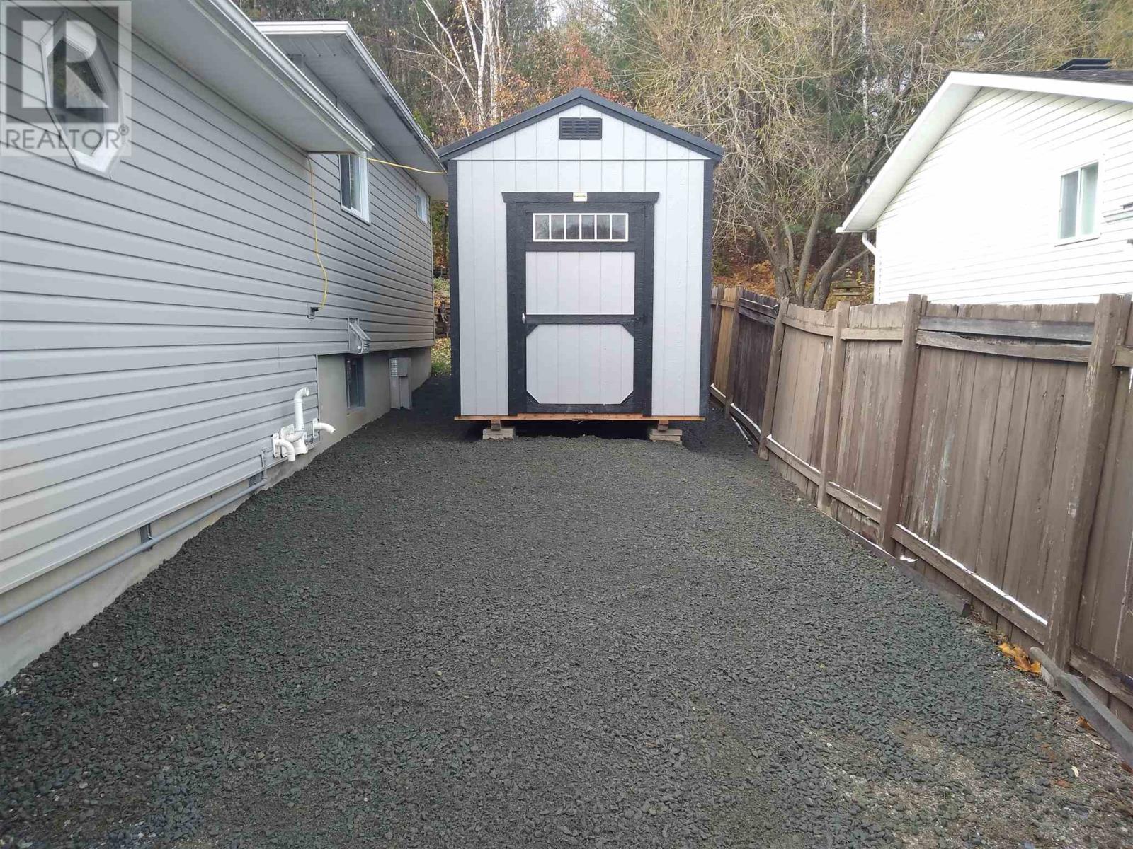 52 Hergott Ave, Elliot Lake, Ontario  P5A 3A8 - Photo 12 - SM260500