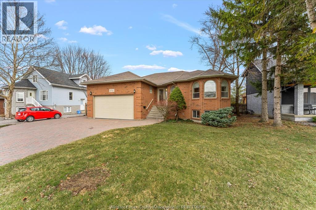 1712 Lesperance, Tecumseh, Ontario  N8N 1Y3 - Photo 4 - 26003629