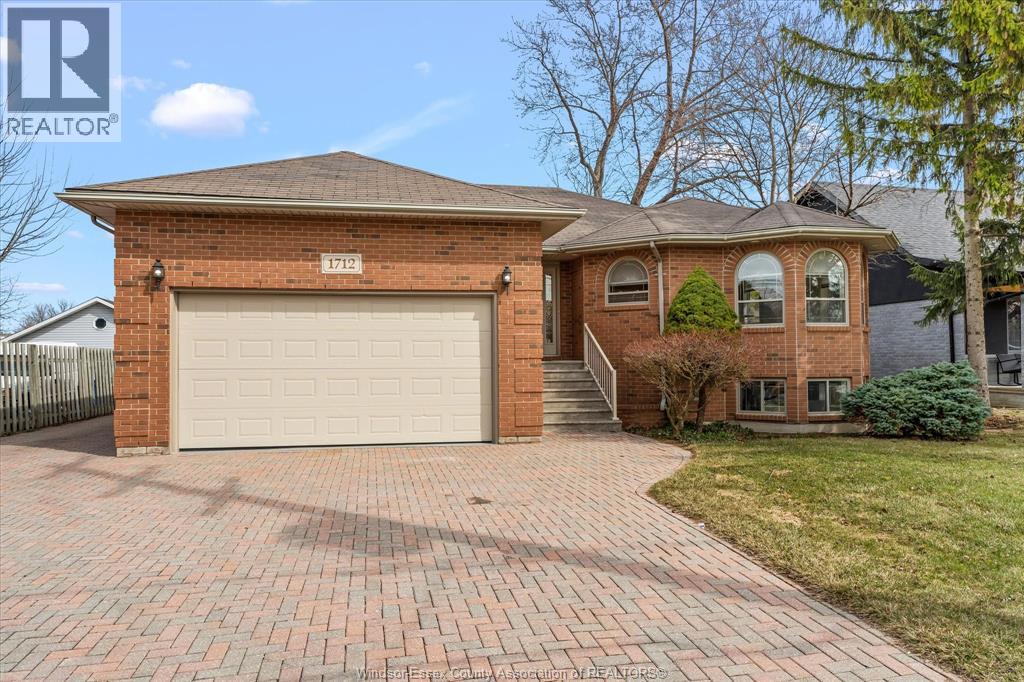 MLS# 26003629: 1712 LESPERANCE, Tecumseh, Canada