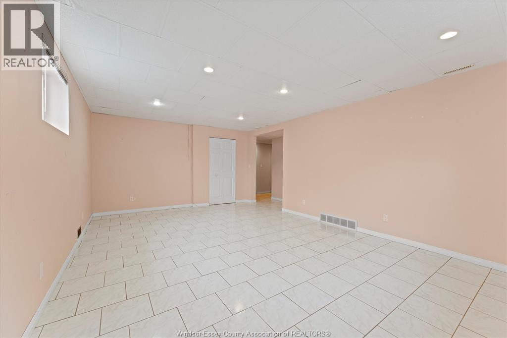 1712 Lesperance, Tecumseh, Ontario  N8N 1Y3 - Photo 30 - 26003629