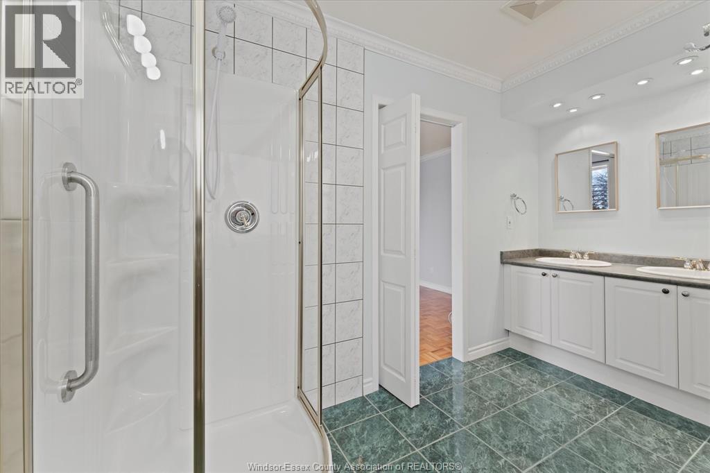 1712 Lesperance, Tecumseh, Ontario  N8N 1Y3 - Photo 19 - 26003629