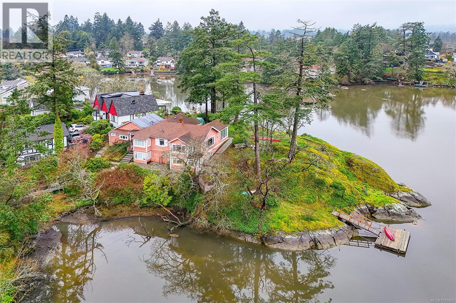 2898 Glenwood Ave, Saanich, British Columbia  V9A 2S2 - Photo 16 - 1029423