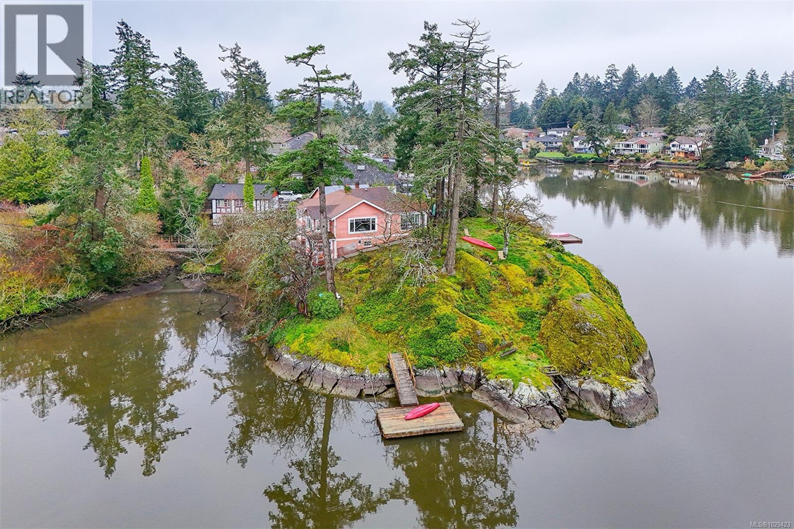 2898 Glenwood Ave, Saanich, British Columbia  V9A 2S2 - Photo 17 - 1029423