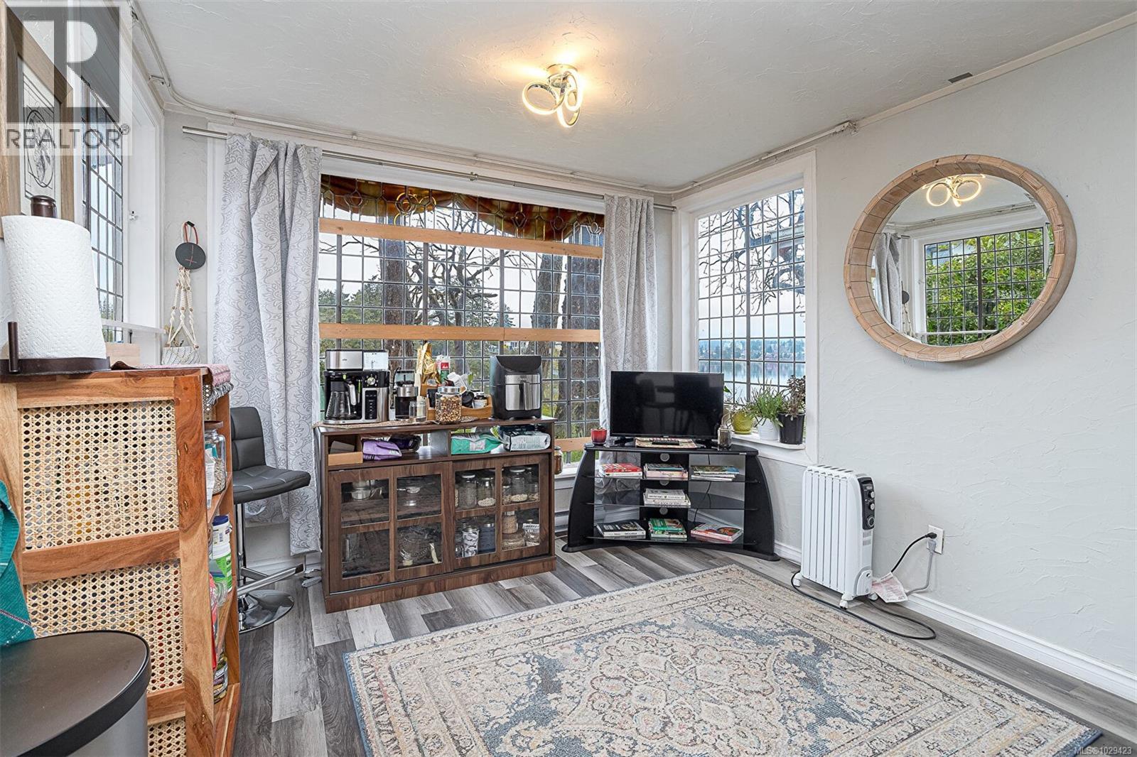 2898 Glenwood Ave, Saanich, British Columbia  V9A 2S2 - Photo 36 - 1029423