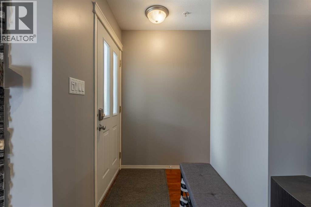 5, 635 6 Street S, Lethbridge, Alberta  T1J 2E4 - Photo 2 - A2292215