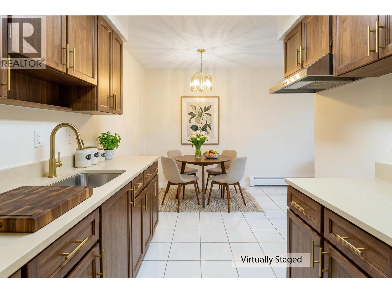 305 466 E Eighth Avenue, New Westminster, British Columbia  V3L 4L2 - Photo 3 - R3101627