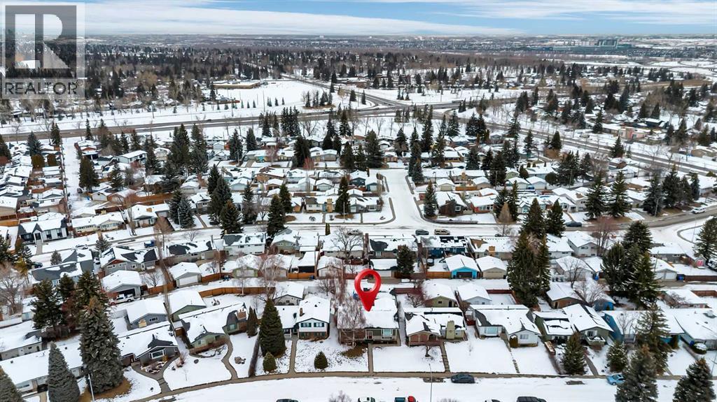 12132 Lake Waterton Crescent Se, Calgary, Alberta  T2J 2M7 - Photo 38 - A2293008